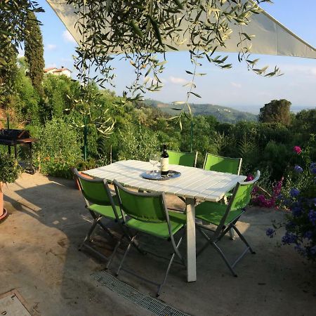 Maison d'hôtes La Casina Delle Rondini à Corsanico-Bargecchia Extérieur photo
