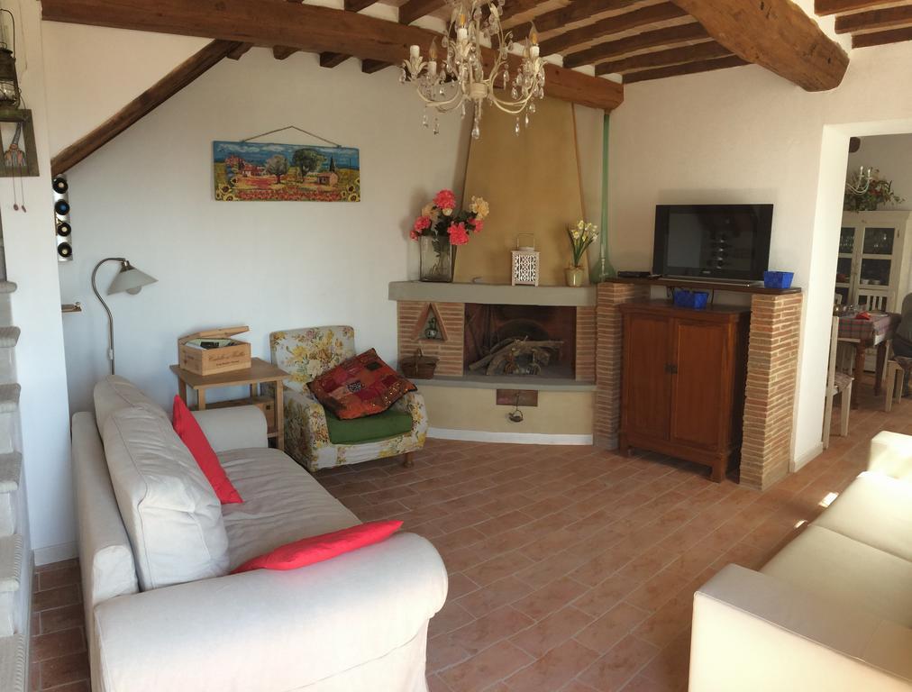 Maison d'hôtes La Casina Delle Rondini à Corsanico-Bargecchia Extérieur photo